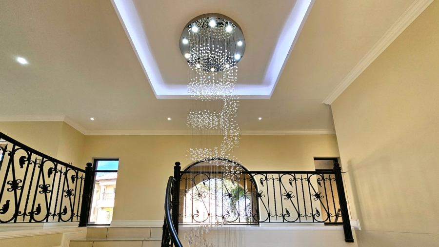 5 Bedroom Property for Sale in Kiepersol Free State